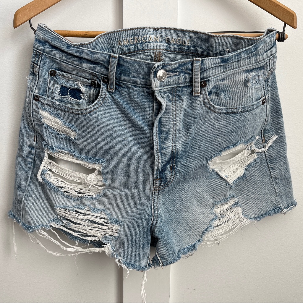 American Eagle Women’s Distressed Denim Shorts 8